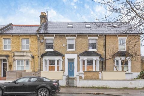 Flat 3, 30 Friern Road, London, SE22 0AX