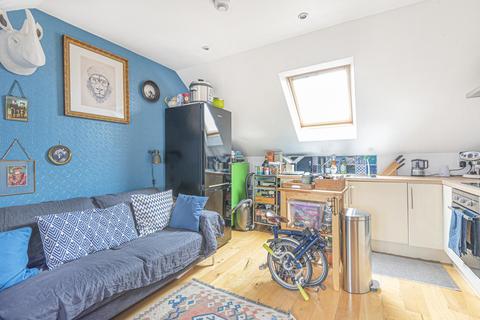 Flat 3, 30 Friern Road, London, SE22 0AX