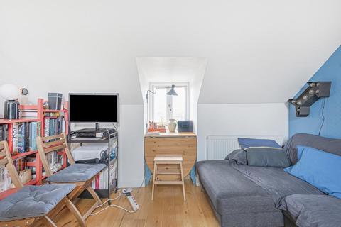 Flat 3, 30 Friern Road, London, SE22 0AX