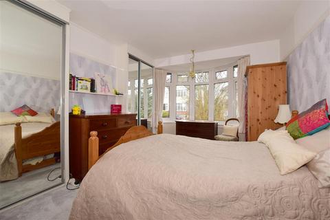 1 Pine Walk, Banstead, SM7 3QA