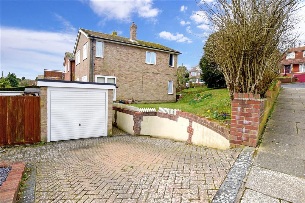Crescent Drive North, Woodingdean... 4 bed detached house £490,000