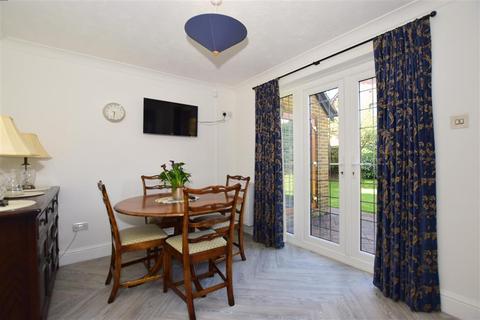 56 Low Meadow, Halling, Rochester, ME2 1LX