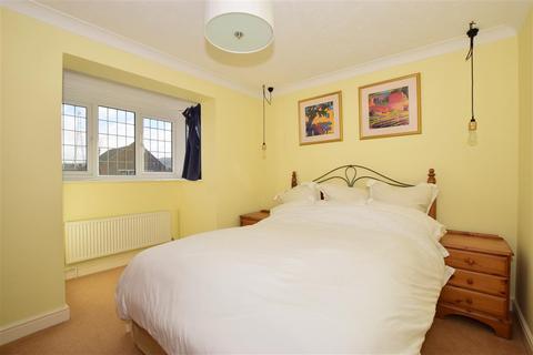56 Low Meadow, Halling, Rochester, ME2 1LX