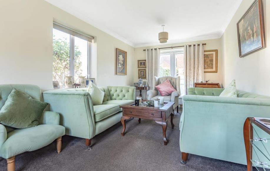 Park, Bracknell, RG12 3 bed detached house £2,000 pcm (£462 pw)