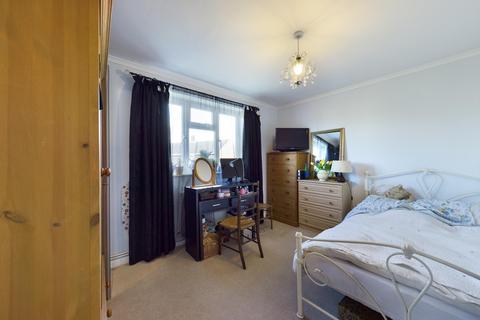 1 Hamilton Close, Feltham, TW13 4PS