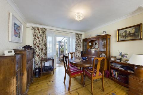 1 Hamilton Close, Feltham, TW13 4PS