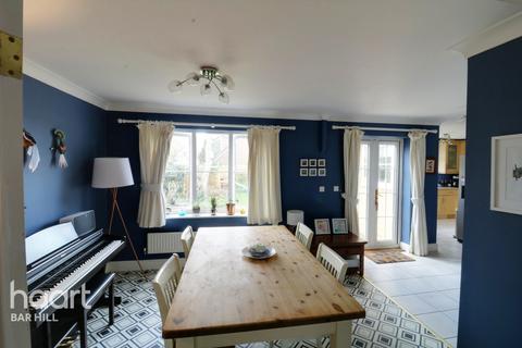 3 Devonshire Mews, Highfields Caldecote, Cambridge, CB23 7NE