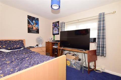 6 Bean Close, Great Chart, Ashford, TN23 3BG
