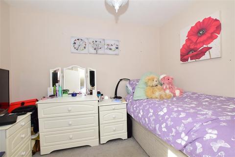 6 Bean Close, Great Chart, Ashford, TN23 3BG