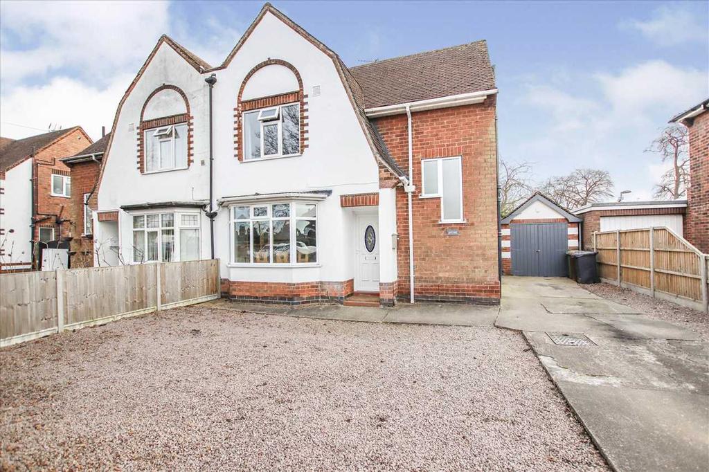 Western Avenue, Lincoln, Lincoln 3 bed semidetached house £215,000