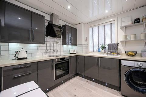 771/8 Ferry Road, Edinburgh, EH4 2TE