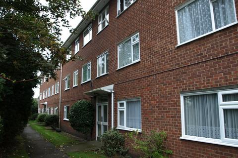 2 bedroom flat to rent, Morris Road, Farnborough, GU14