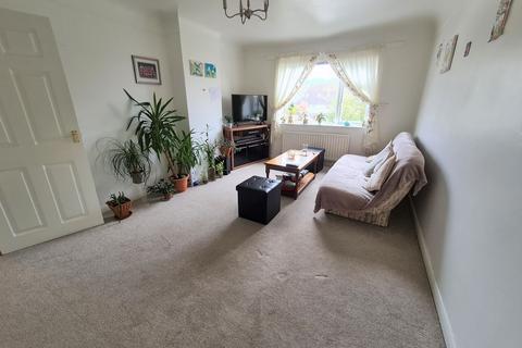 2 bedroom flat to rent, Morris Road, Farnborough, GU14