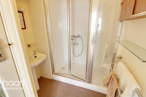 13 Warren Road, Ilford, IG6 1BJ