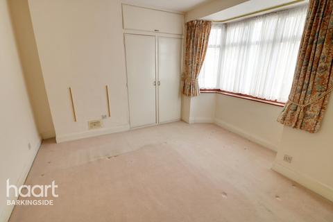 13 Warren Road, Ilford, IG6 1BJ