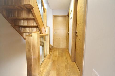 132 Amberton Road, Leeds, LS8 3TG