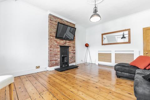 Flat 5, 25 Old Hill, Chislehurst, BR7 5LZ