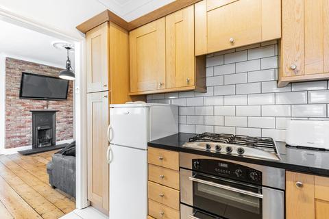 Flat 5, 25 Old Hill, Chislehurst, BR7 5LZ