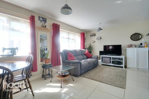 10 Nash Road, Chadwell Heath, Romford, RM6 5JL