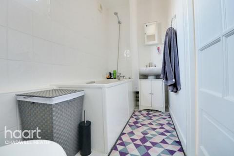 10 Nash Road, Chadwell Heath, Romford, RM6 5JL