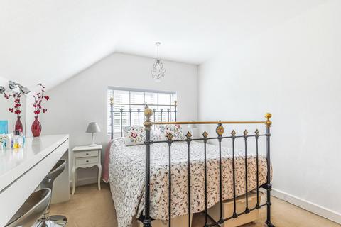 271 Brooklands Road, Weybridge, KT13 0RB