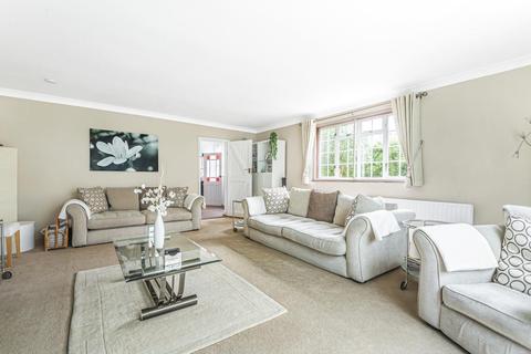 271 Brooklands Road, Weybridge, KT13 0RB