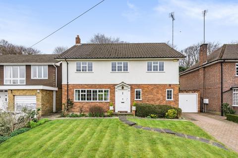 8 Yester Drive, Chislehurst, BR7 5LR