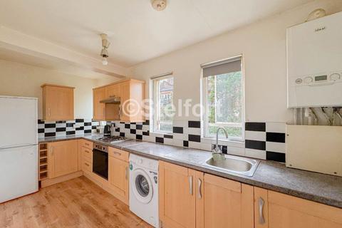 3 bedroom apartment to rent, Bickerton Road, London, N19