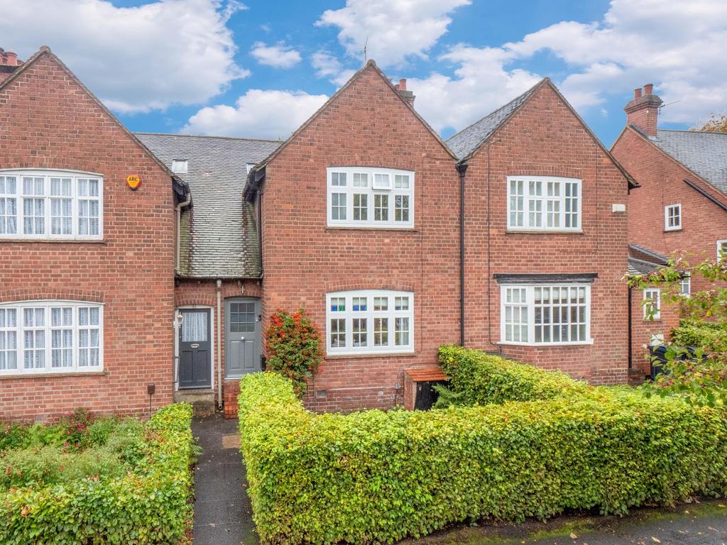 Moor Pool Avenue, Harborne, Birmingham, B17 9DS 3 bed terraced house