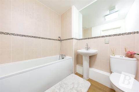 Flat 34, Fern Court Cottons Approach, Romford, RM7 7LP