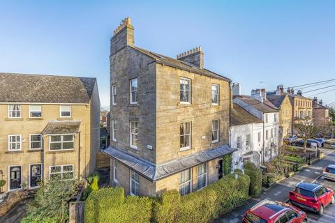 28 Devonshire Place, Harrogate, HG1 4AD