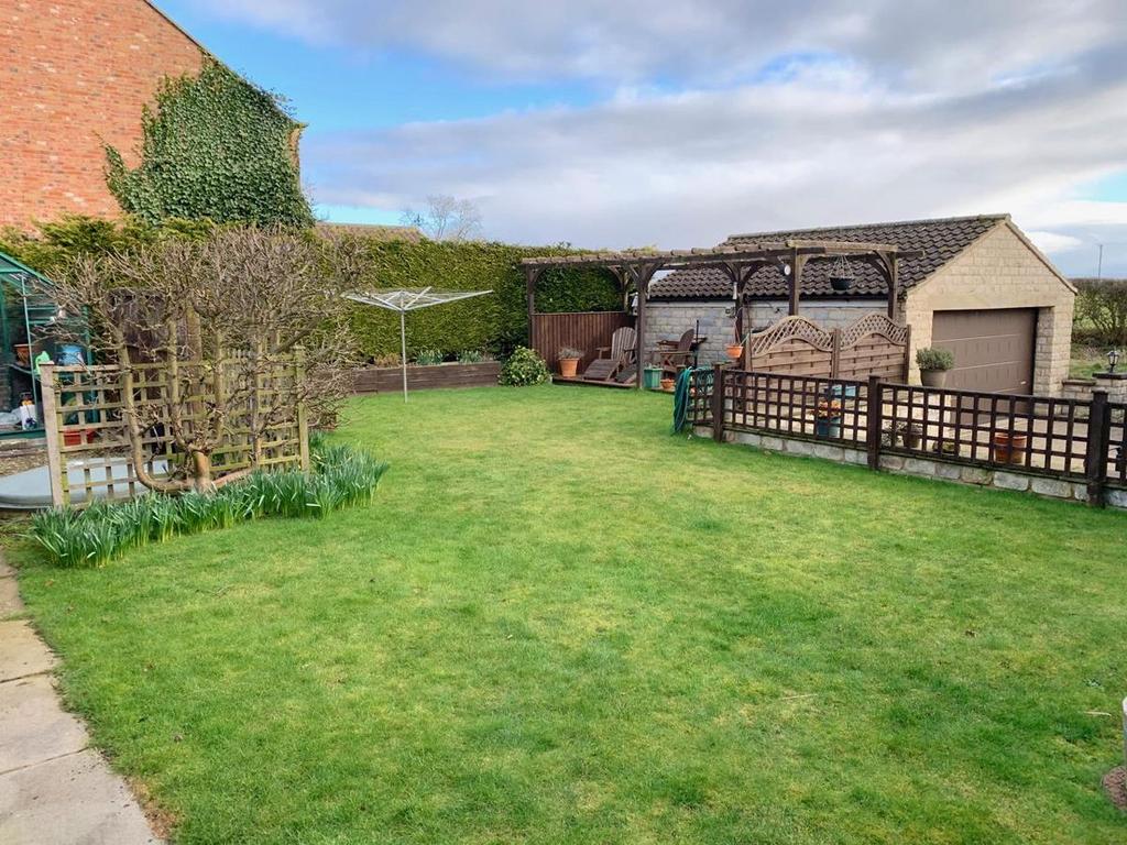 Copper Lodge, Great Barugh, Malton, YO17 6UZ 4 bed village house for