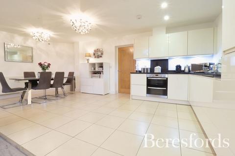 28 Kensington Way, Brentwood, CM14 4RL