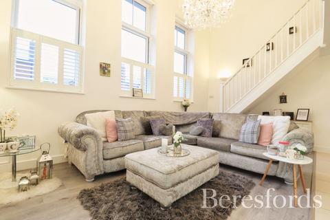 28 Kensington Way, Brentwood, CM14 4RL