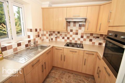 1 bedroom apartment for sale - Headley Road, HINDHEAD