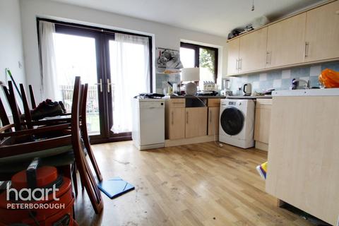 84 Bifield, Orton Goldhay, Peterborough, PE2 5SW