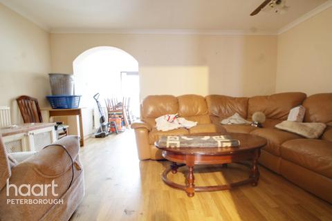 84 Bifield, Orton Goldhay, Peterborough, PE2 5SW