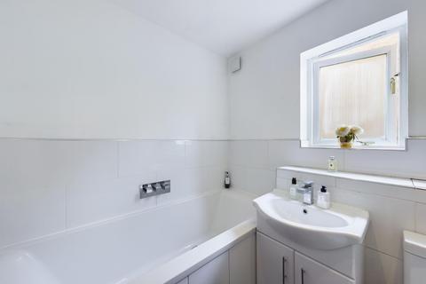 258 Westmacott Drive, Feltham, TW14 9XA