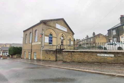 Property to rent, 20 Claremount Road, Halifax HX3 6JQ