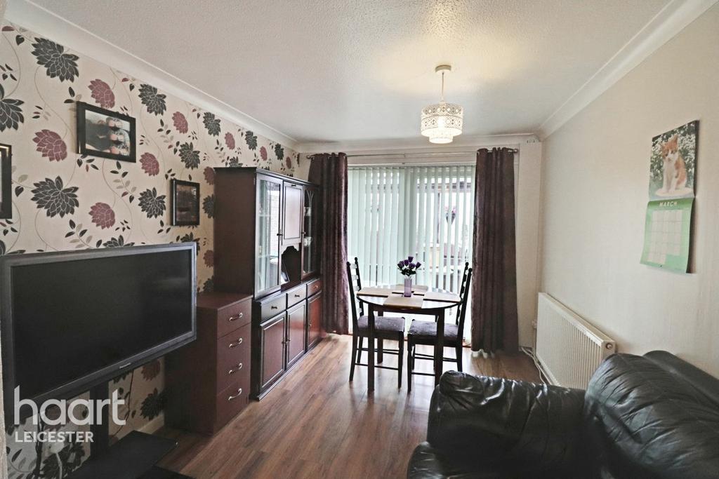Althorpe Drive, Loughborough 3 bed semidetached house £210,000