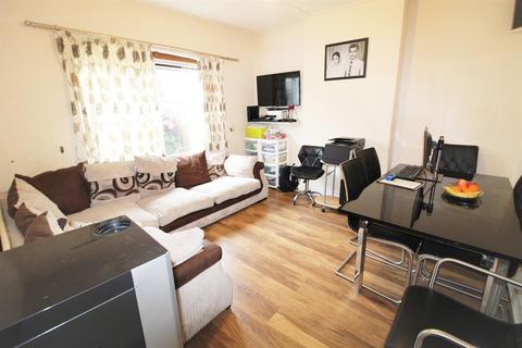 8 First Avenue, Bexleyheath, DA7 5SX
