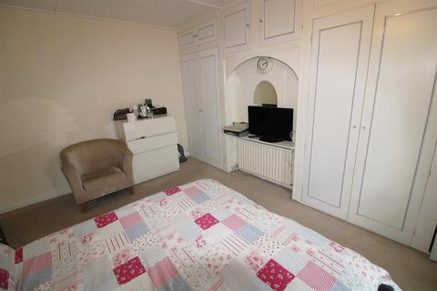 8 First Avenue, Bexleyheath, DA7 5SX