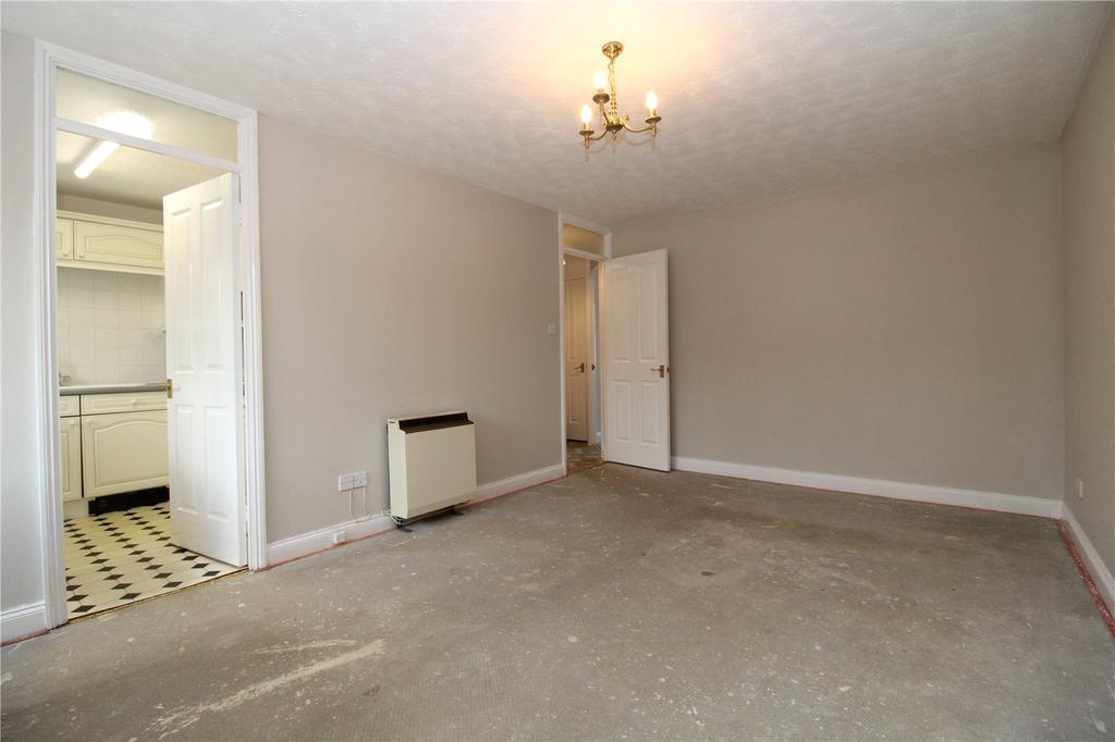 Dewell Mews, Old Town, Swindon... 2 bed apartment £135,000