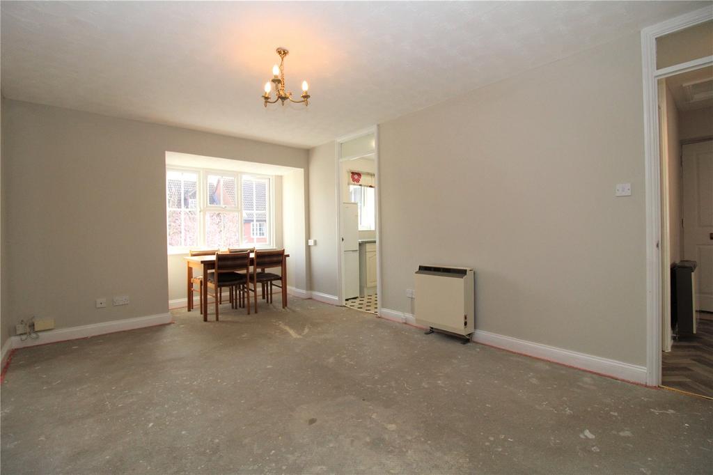 Dewell Mews, Old Town, Swindon... 2 bed apartment £135,000