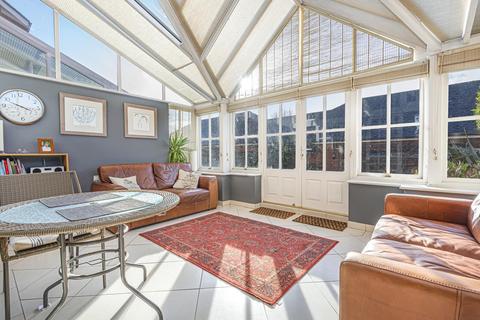 15 Cardwells Keep, Guildford, GU2 9PD