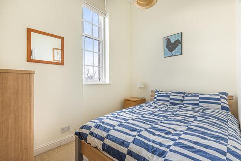 15 Cardwells Keep, Guildford, GU2 9PD