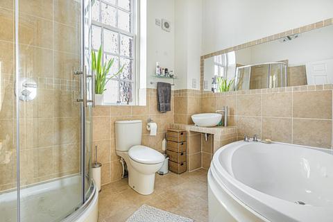 15 Cardwells Keep, Guildford, GU2 9PD