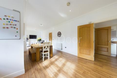 77 Gatehead Crescent, Bishopton, PA7 5QP