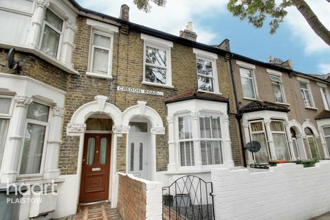 15 Credon Road, London, E13 9BS