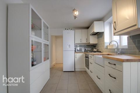 15 Credon Road, London, E13 9BS